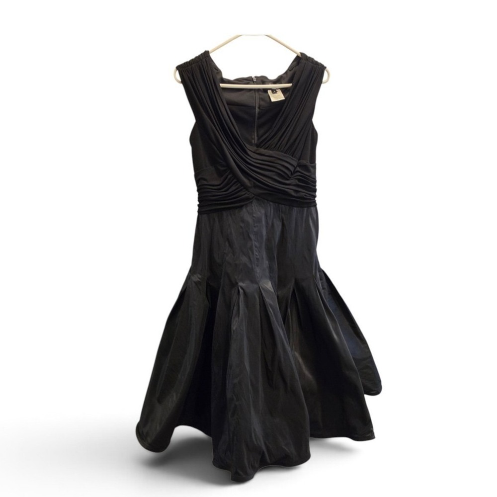 Tadashi Ruched Pleated Curvy Hem Cocktail Dress Women's 8, Black, #CQ1952M